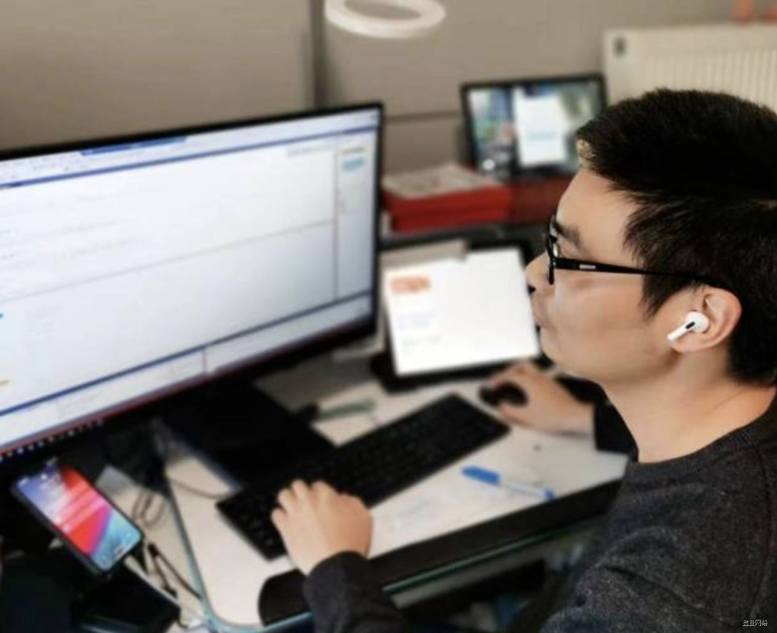 截屏2022-04-26 下午5.03.38.png 截屏2022-04-26 下午5.03.38.png